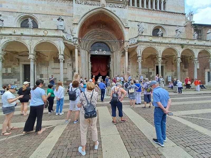 Cremona: City of art and music in Italian - The medieval square and Cremona’s brick landmarks