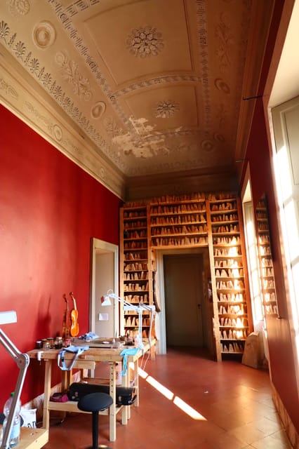 Cremona: Visit the Violinmaker School - The Secret of Strad - Key points at a glance