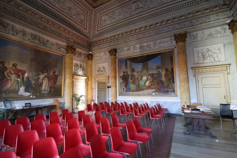 Cremona: Visit the Violinmaker School - The Secret of Strad - Varnish, finish, and the final character