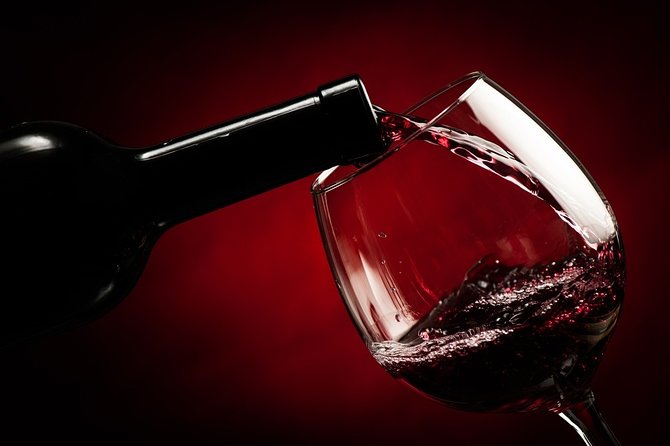 Delicious! Milan's Favorite Food Tour - Wine, conversation, and the social side