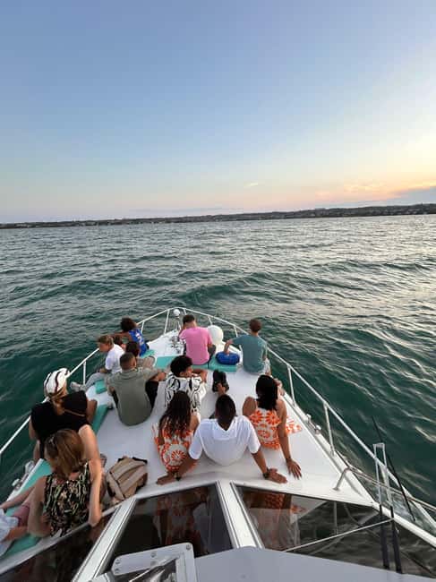 Desenzano del Garda: Sunset Boat Trip at Sunset with Drink - Who will enjoy this cruise most