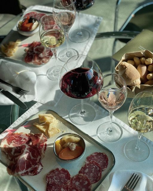 Desenzano: Lugana Wine-Tasting and Vineyard Tour - The four-wine tasting and what is on the table