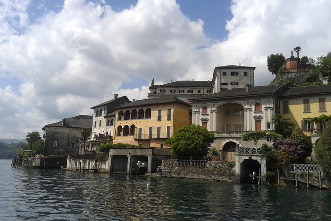 Discover lake Orta - Private tours from Stresa, Baveno, Verbania - Orta San Giulio and its traffic-free center