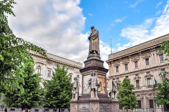 Discover Milan's Marvels: Last Supper, Duomo & Secret Gems Tour - Ending at the Duomo, with the inside left for another visit