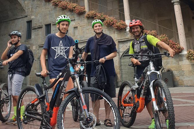e-bike tour of Bergamo and its surroundings - Venetian walls and the Rocca from a moving viewpoint