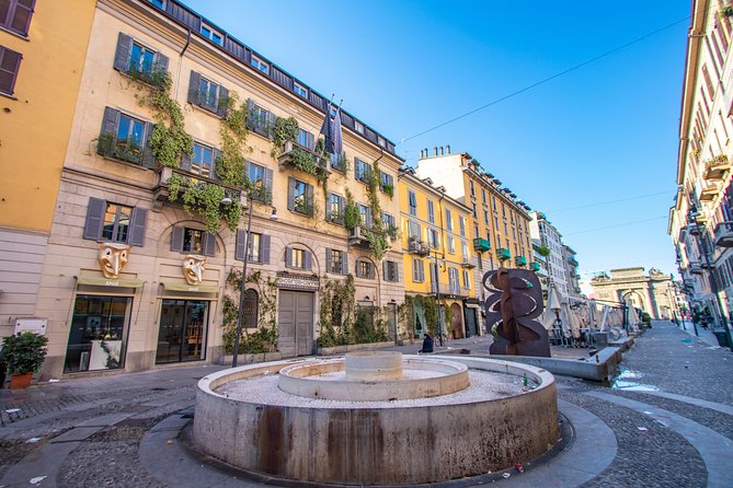 Explore Milan in 90 minutes with a Local - What the reviews tell me about the guide experience