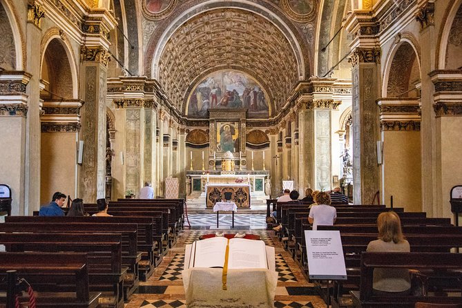 Explore Milan in 90 minutes with a Local - Walking pace and accessibility