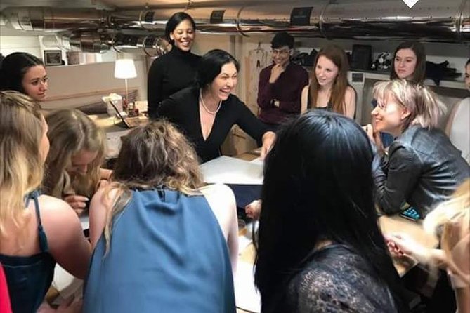 Fashion Workshop in Atelier and Fashion District Tour - How to plan the 2.5-hour outing