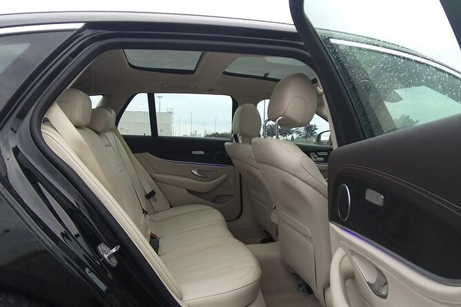 From Como to Milan hotels - Private Transfer - How the Price Works for Couples and Groups