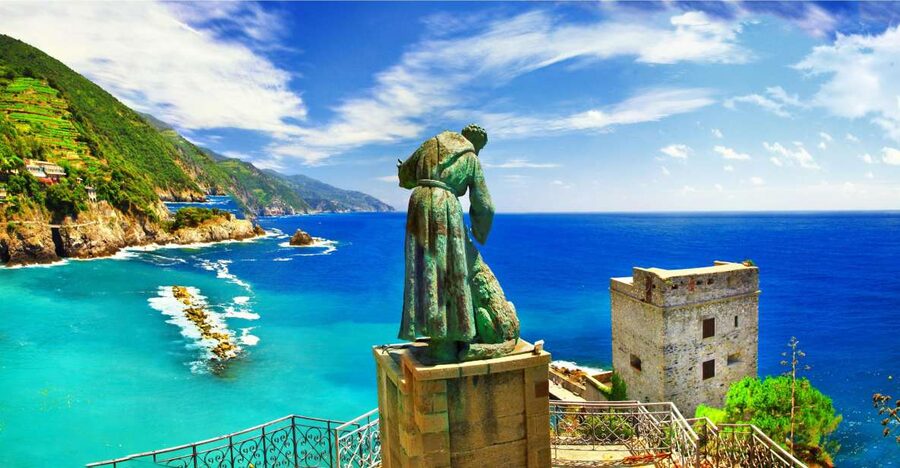 From Milan: Cinque Terre with Portovenere and Boat Cruise - La Spezia and the short train to Monterosso