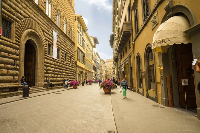 From Milan: Discover Florence & Pisa on an Exciting Full-Day Tour - Ponte Vecchio and Florence’s working past