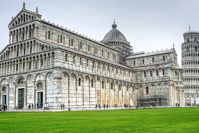 From Milan: Discover Florence & Pisa on an Exciting Full-Day Tour - A Dominican church and Piazza della Signoria