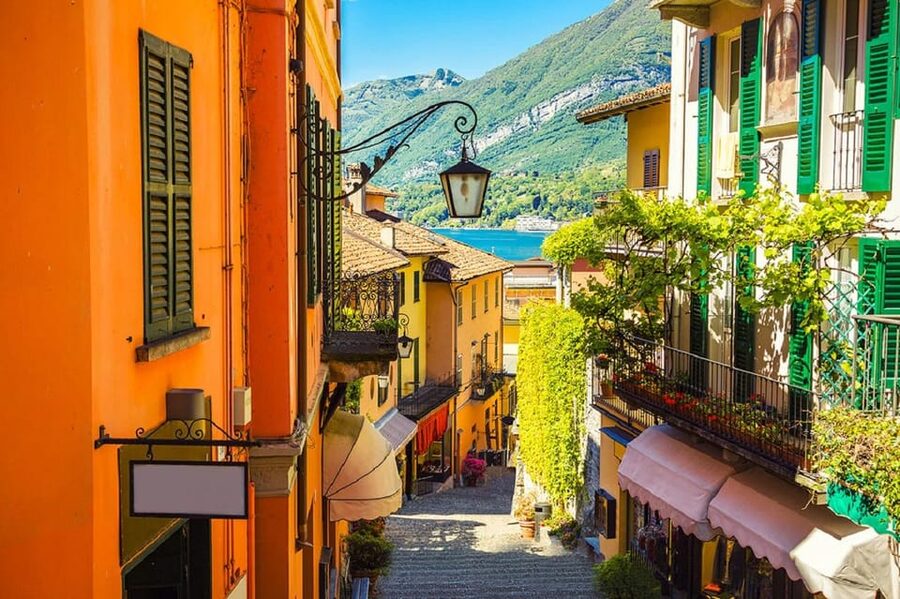 From Milan: Lake Como and Bellagio Day Trip with Cruise - Meeting your guide at Milan Centrale