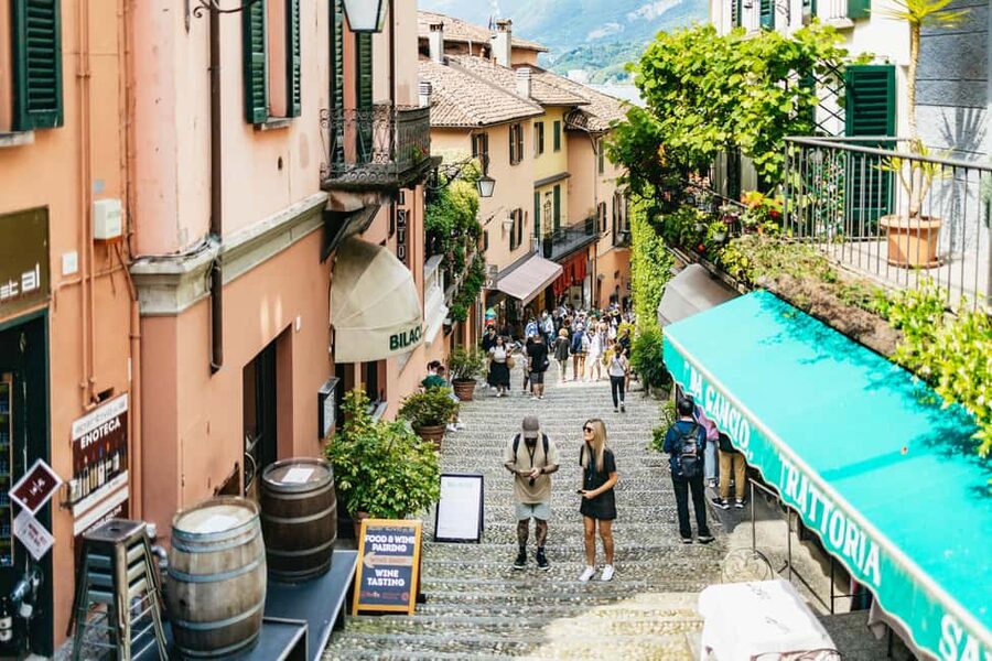 From Milan: Lake Como Cruise with Visits to Como & Bellagio - Free time in Como’s historic center