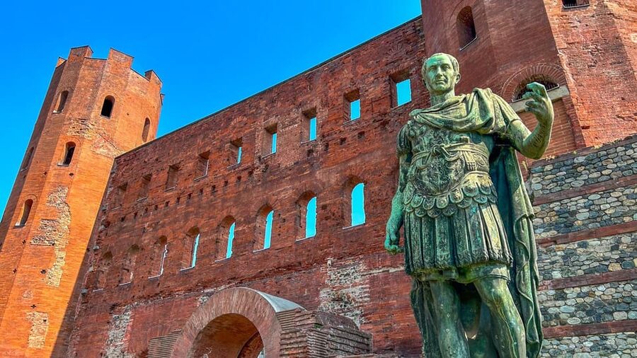 From Milan: Turin & Genoa Full Day Tour - A second three-hour ride toward Genoa