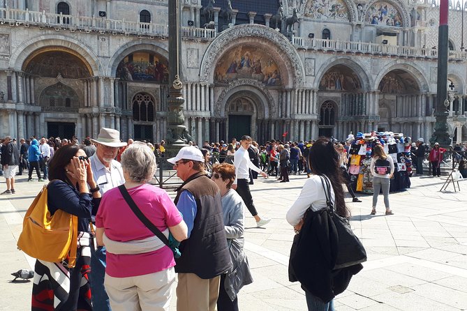 From Milan: Venice Full-Day Guided Tour With Boat Ride - Two hours for lunch, a gondola, and wandering