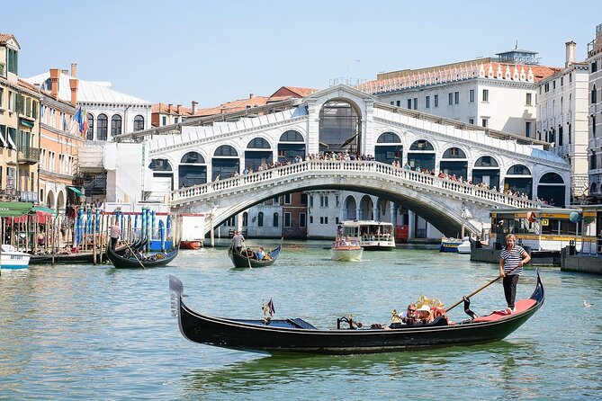 From Milan: Venice Full-Day Guided Tour With Boat Ride - Arriving by boat across the Grand Canal