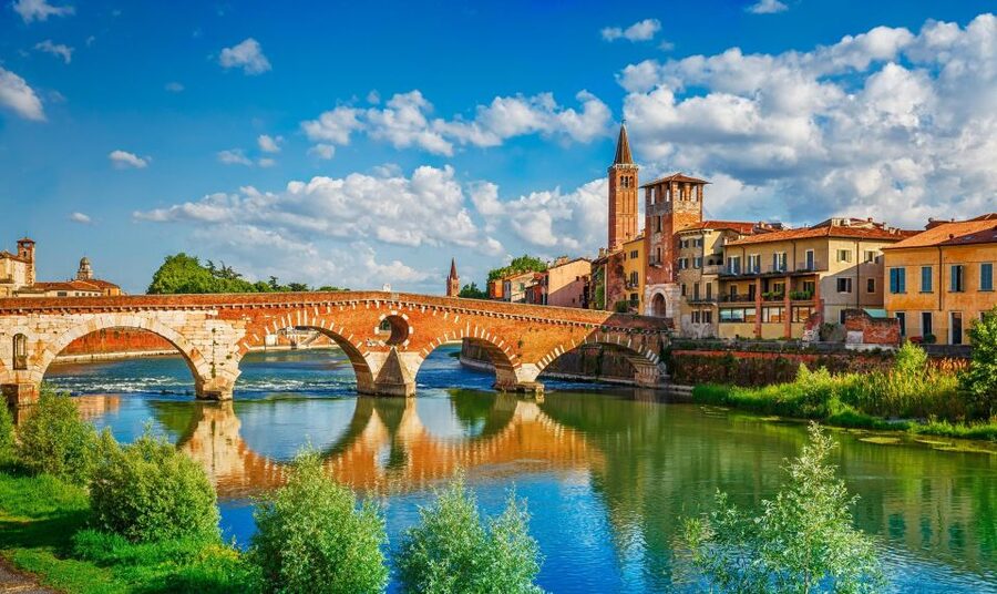 From Milan: Verona, Sirmione and Lake Garda with Boat Cruise - The private boat cruise around Sirmione