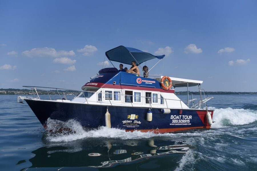 From Peschiera: Garda East Coast Cruise to Sirmione - Getting your first look at Sirmione