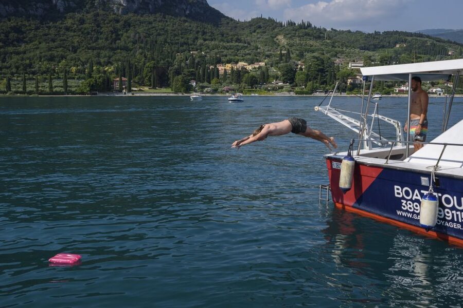 From Peschiera: Garda East Coast Cruise to Sirmione - What Captain Gigi adds to the outing