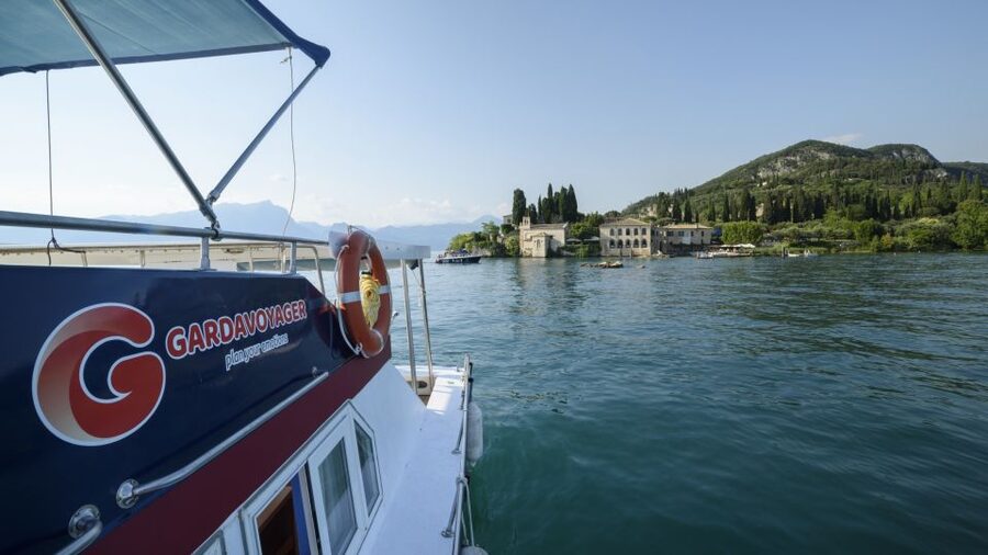 From Peschiera: South Coast Lake Garda Cruise to Sirmione - Cruising past the southern lake sights