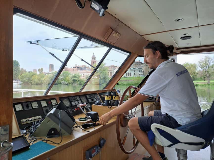 From the magic of the lakes to the ingenuity of Leonardo: sailing through waters and locks - Why this Mantua cruise is different