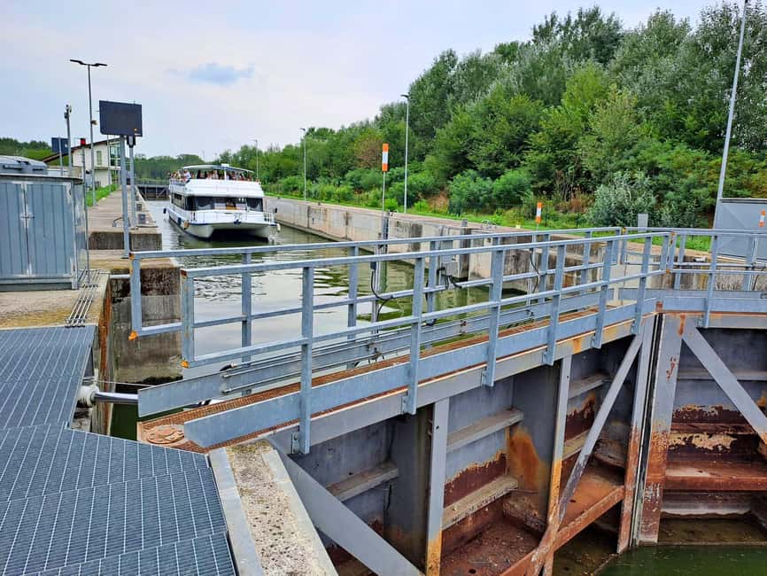 From the magic of the lakes to the ingenuity of Leonardo: sailing through waters and locks - The Vincian-style lock and its 1.50-meter lift