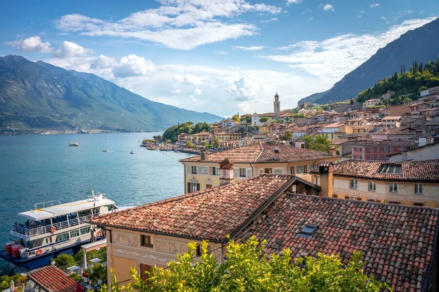 Full-Day Lake Garda Tour: Bus & Public Boat with Guide - Guides who make the road time useful