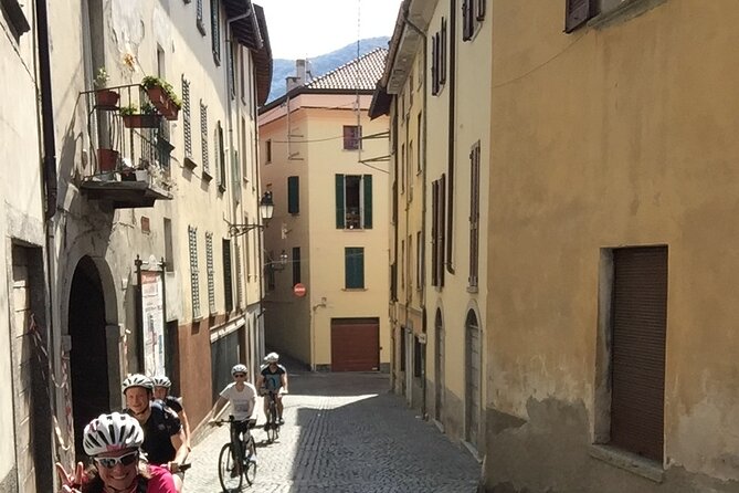 Group Bike Tour: Onno & Ghisallino (E-bikes and Road bikes) - Why this Bellagio bike ride is different