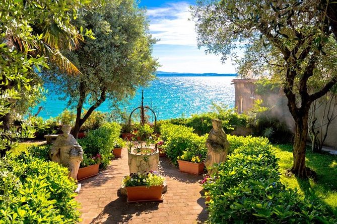 Guided tour in Sirmione with motorboat tour - Starting Beside Scaligero Castle