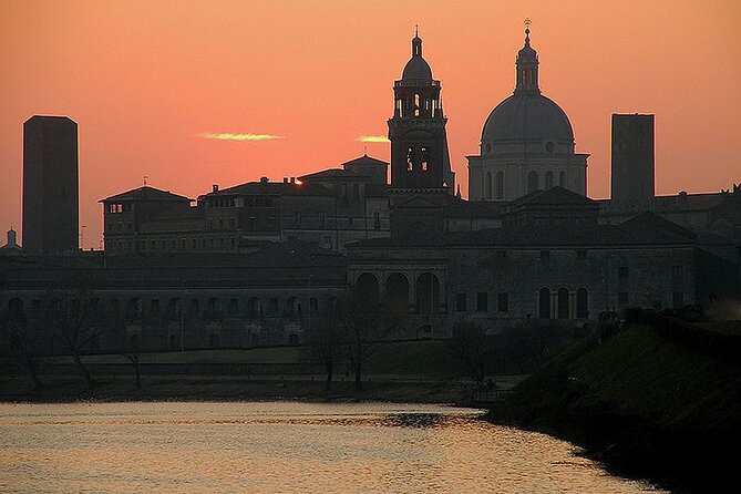 Half-day Guided tour of Mantua City Centre and Ducal Palace - What Manuela adds to the experience