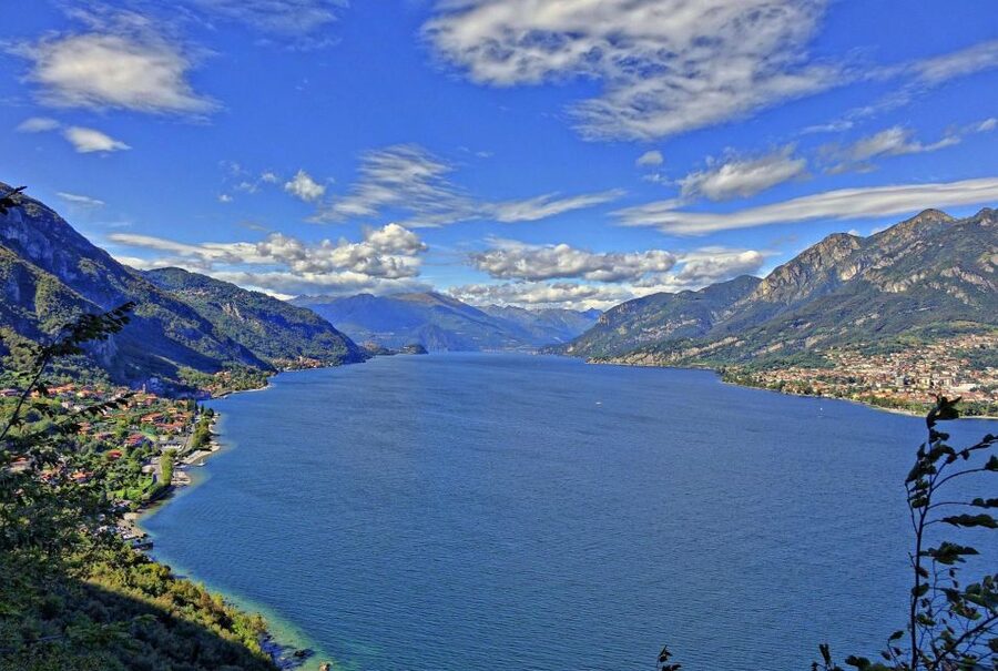 Half-Day Lake Como Discovery Tour from Milan - Piazza Cavour, Via Plinio, and the waterfront