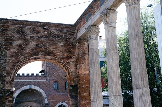 Highlights and hidden gems of Milan Bike Tour - Porta Nuova, where Milan looks modern