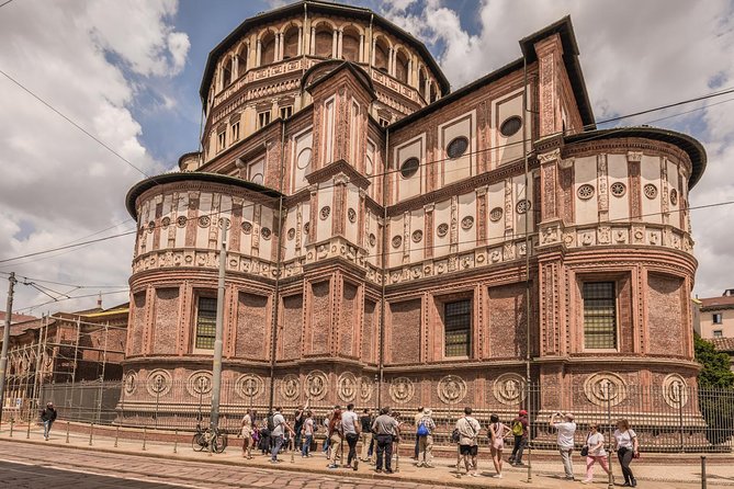 Historic Milan Tour with Skip-the-Line Last Supper Ticket - Via Dante, Piazza dei Mercanti, and the changing city