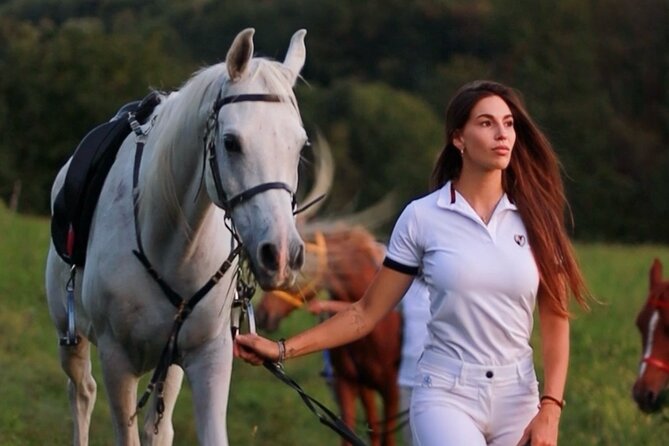 Horseback riding for experts between the lake and the mountains - The first two hours through woods and mountain trails