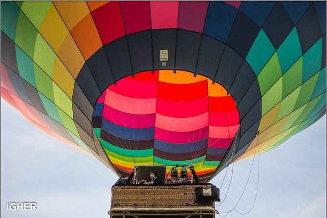 Hot air balloon flight Milan weekend - Leaving Milan for the open countryside