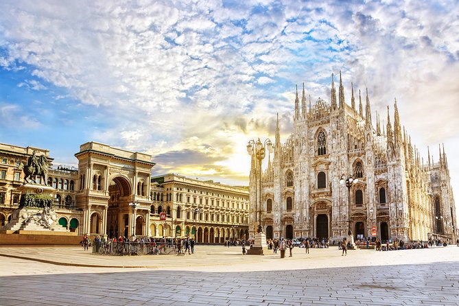 Inside Milan’s Duomo: Cathedral Tour with Optional Rooftop - Delays, group size, and the real two-hour schedule