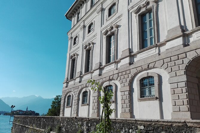 Isola Bella's palace and gardens with a private local guide - Palazzo Borromeo: ornate rooms above the lake
