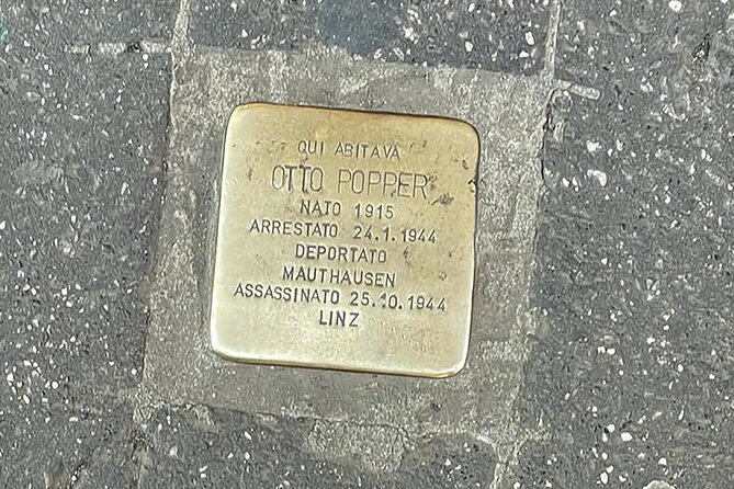 Jewish Guided Tour in Milan - Piazza del Liberty: war, Mussolini, and difficult memory