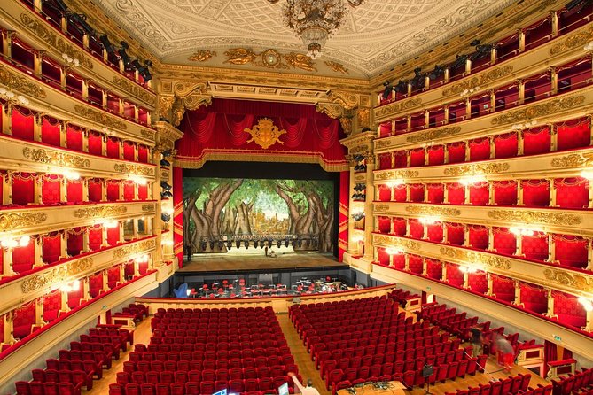 La Scala Theatre and Museum guided experience - Meeting at the La Scala Museum in central Milan