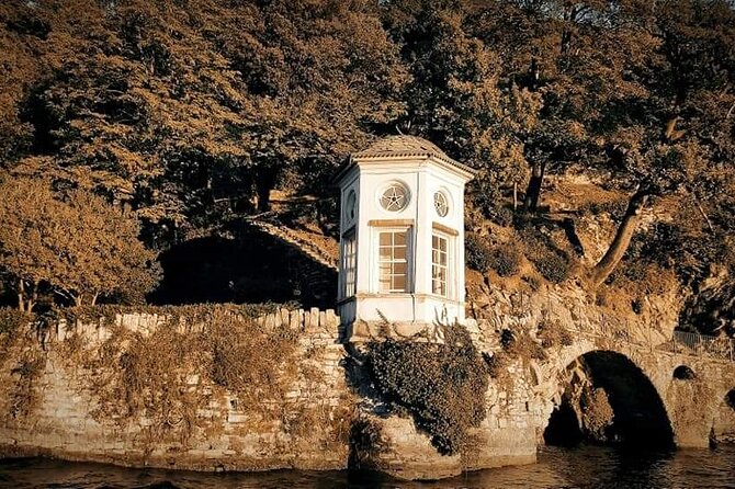 Lake Como 2 Hour Private Boat Tour - Villa Pliniana and the eastern shore views