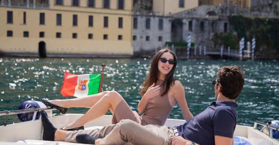 Lake Como 3 hours Private Boat Tour Groups of 1 to 7 People - Villa Balbianello from the water