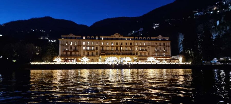 Lake Como: Aperitivo Cruise with Prosecco at Sunset - The Prosecco toast and photo stops