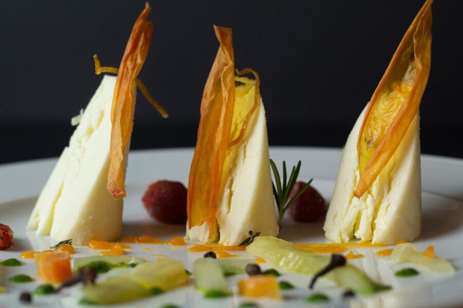 Lake Como: Cheese Factory Tour and Tasting in Valsassina - What makes the cheese selection interesting