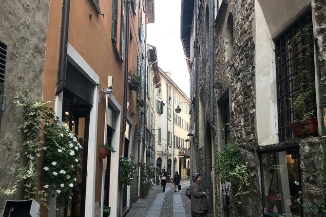 Lake Como: eBike City Tour Guided by an iPad and a Tour Leader - Villa Bernasconi and the ride to Cernobbio