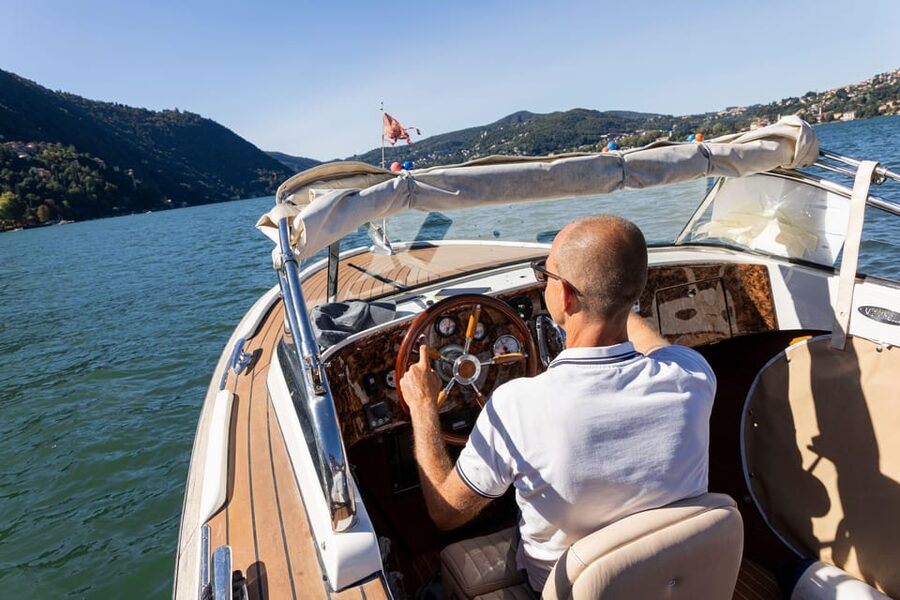 Lake Como: Exclusive Boat Tour - Is the boat really exclusive?