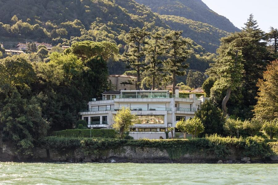 Lake Como: Exclusive Boat Tour - Villa Pliniana and the approach to Laglio