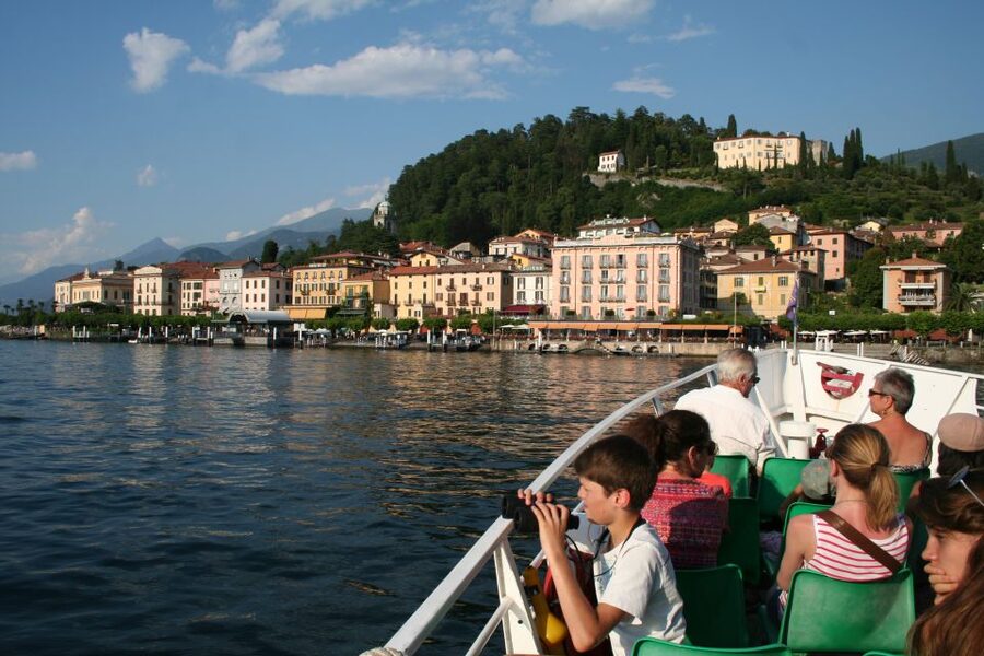Lake Como: Highlights Tour with a Local by Private Car - Villa Carlotta and Villa del Balbianello require a time decision