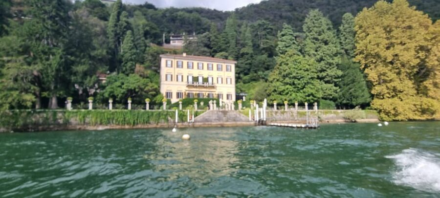 Lake Como: Shared Boat Tour with Prosecco Aperitif - Villa Erba, Villa Versace, and movie-screen scenery