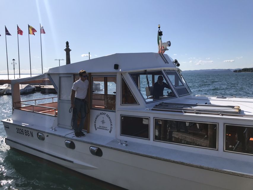 Lake Garda: 4-hour Guided Boat Cruise with Stop in Sirmione - The first hour: open water, villas, and Roman traces